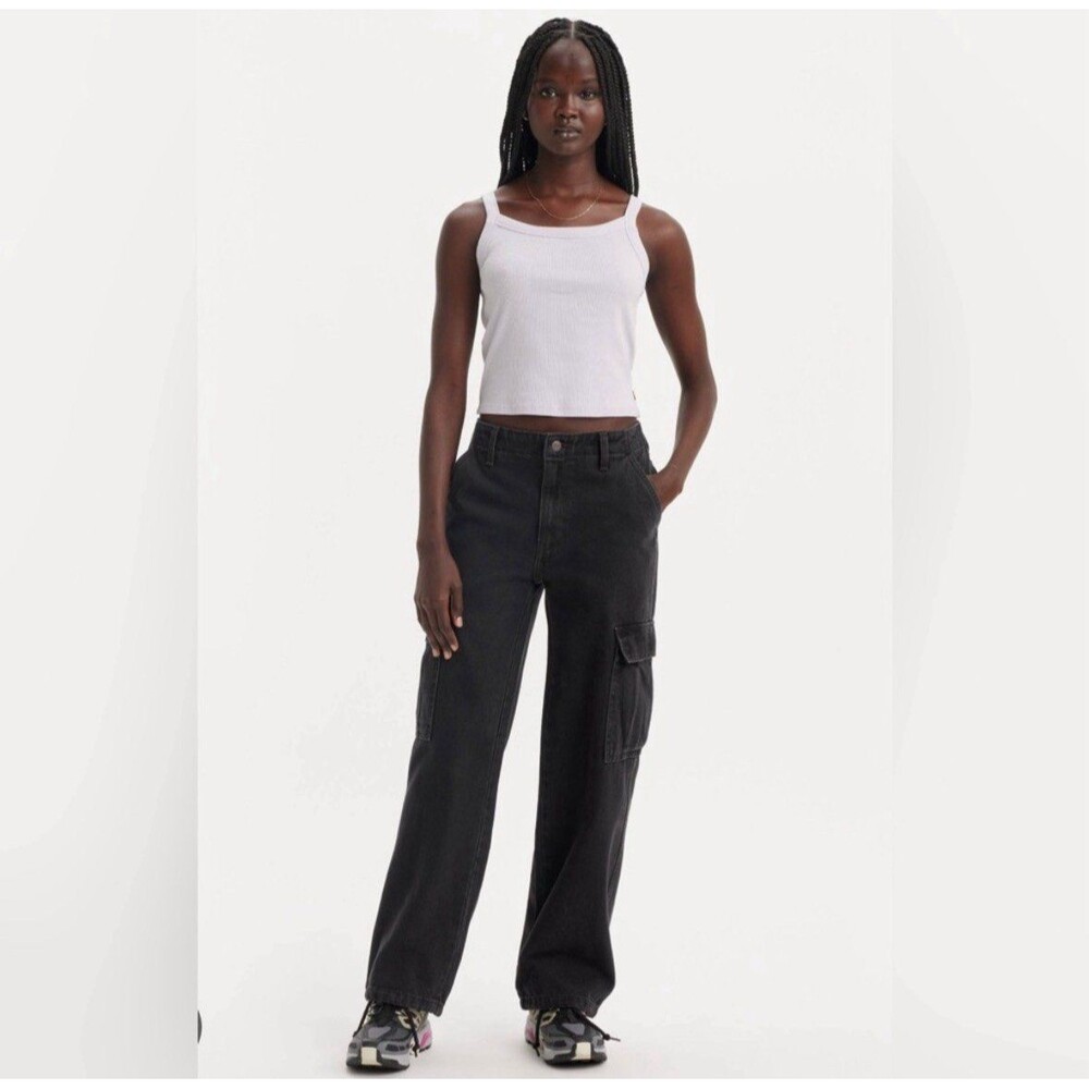Levi's Women's Mid-Rise 94's Baggy Straight Leg Cargo Jeans Size 31 NWT - Picture 2 of 2